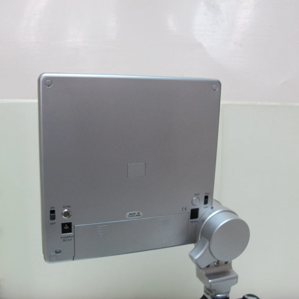 Digital Electronic Flash for Studio and Locations - Image 3 of 4