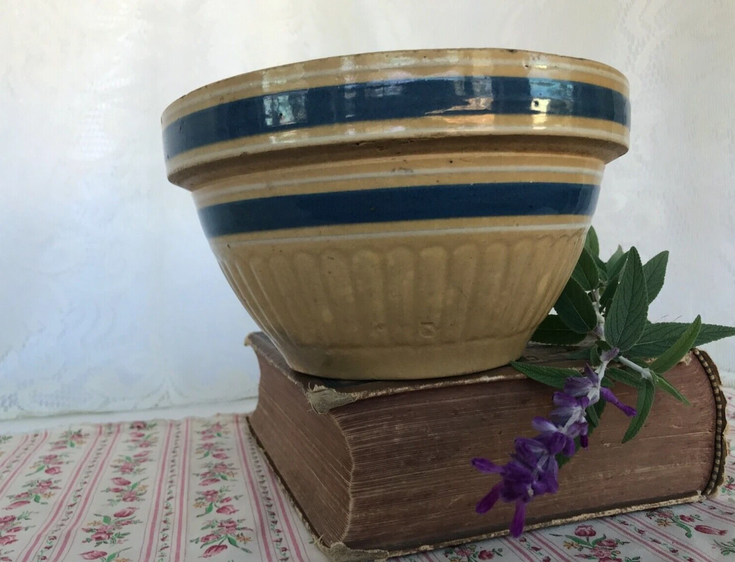 Vintage Yellow Ware Mixing Navy Blue Cream Bands Farmhouse Rustic Primitive