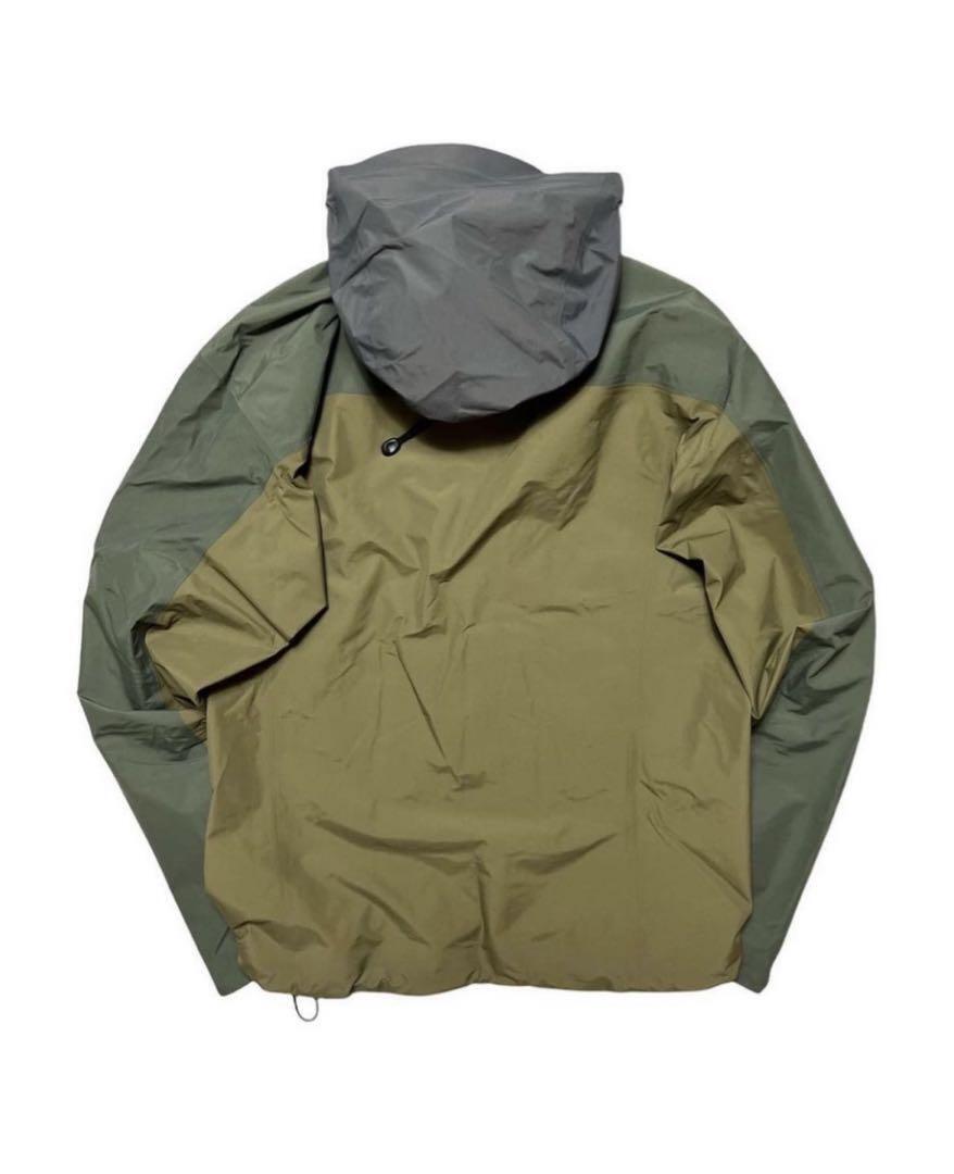 ARC'TERYX Beta SL x BEAMS Field Jacket Parka Green Multi ARC'TERYX Beta SL x BEAMS Field Jacket Parka Green Multi