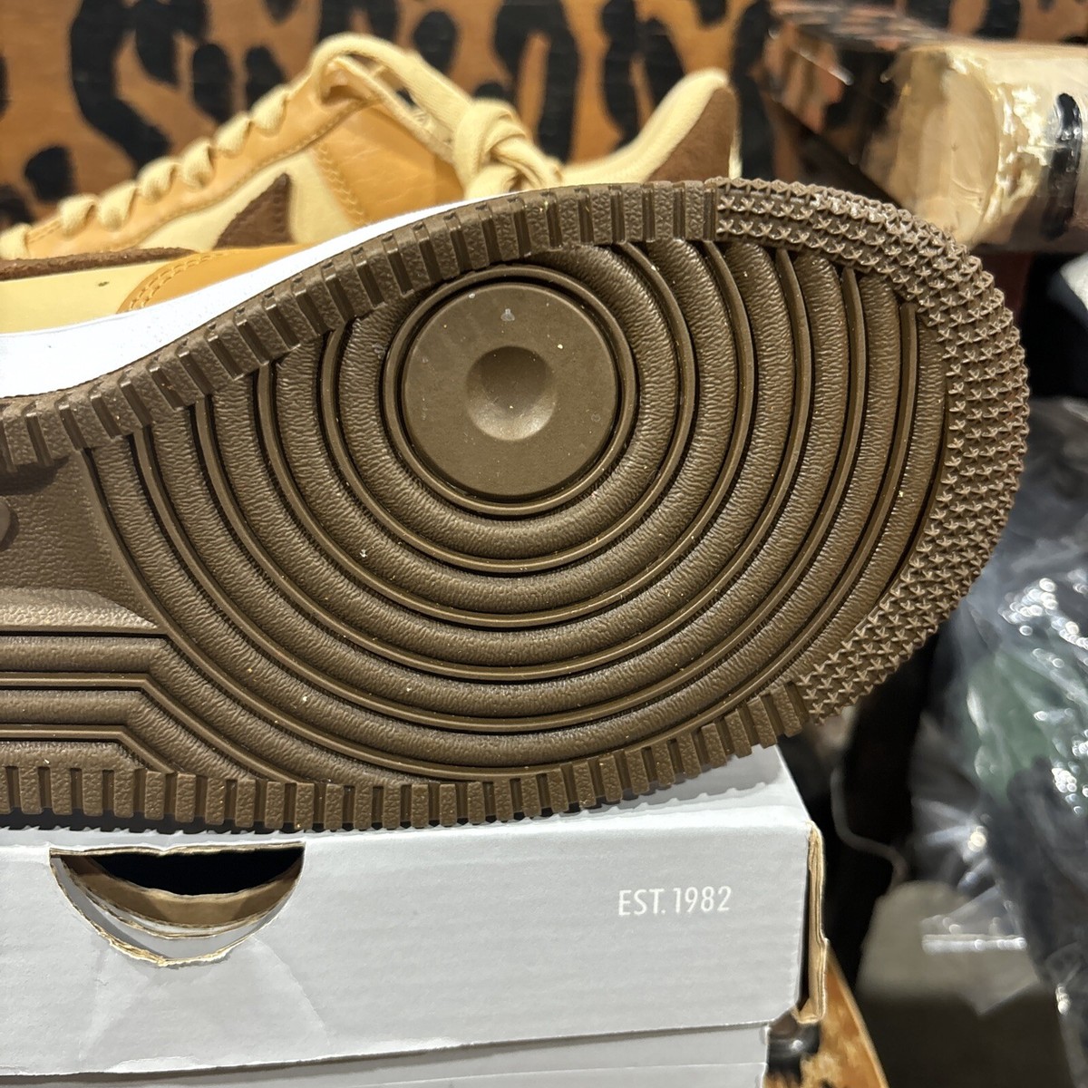 キャンペーン割WOW The Dlo1 US9.5 Size 9 - Nike Air Force 1 Next Nature Low Flax Cacao Wow W
