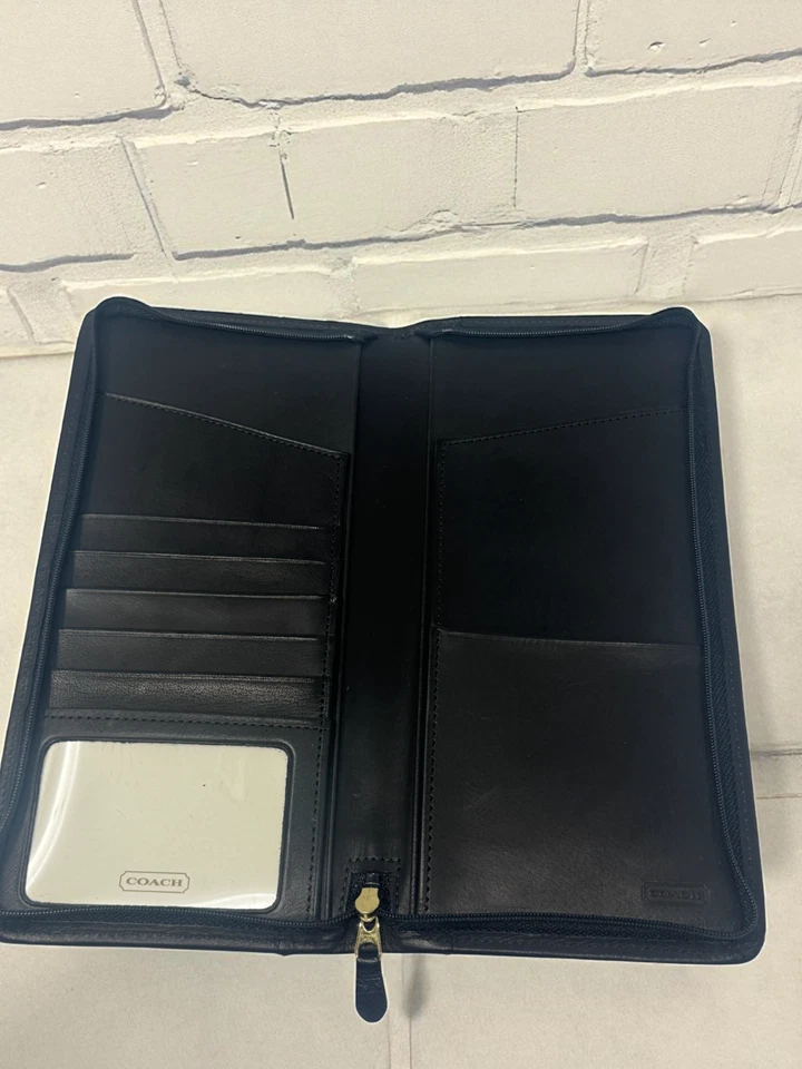 Coach Vintage Negro Agua Búfalo Organizador de Viaje Cremallera Billetera Pasaporte Y2K Foto 3 de 4