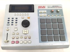 AKAI Professional MPC 2000 XL MIDI PRODUCTION CENTER used For Parts or Repair