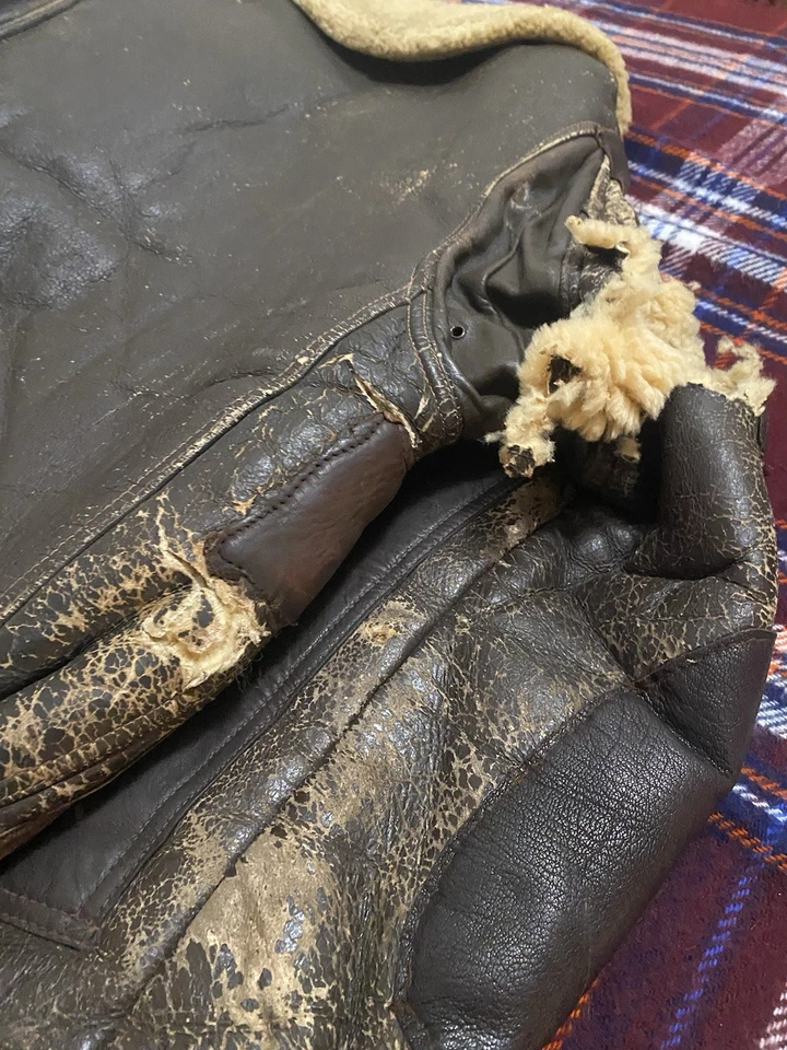 Chaqueta de piel de oveja de aviador An-J-4 vintage de la década de 1940 talla 38 cuero aerodinámico Foto 4 de 4