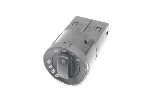 AUDI A4 Avant 8E5, B6 S4 quattro Scheinwerferschalter 8E0941531B 4.20 33799159