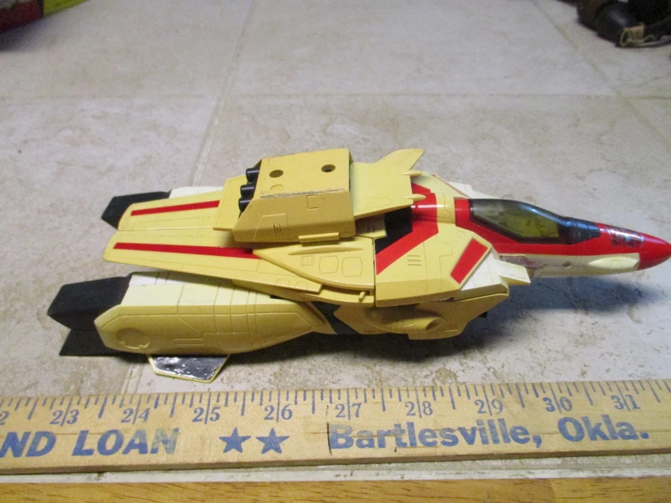 1985 G1 TRANSFORMER JETFIRE VINTAGE ACTION FIGURE FOR PARTS REPAIR Bandai - Image 3 of 4