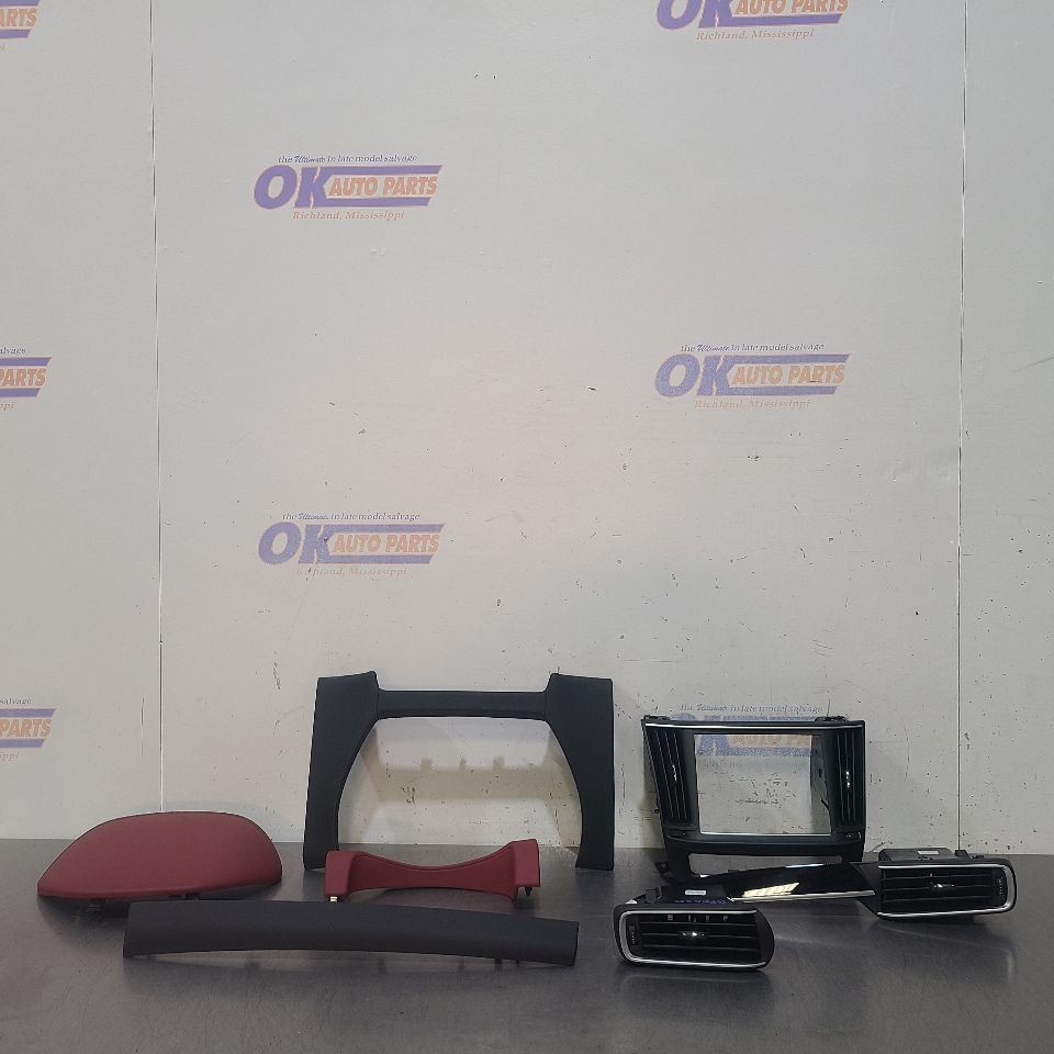 Maserati Levante 2022-2022 Dashboards Set