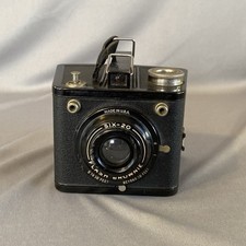 Vintage 1940's Brownie Flash Six-20 Camera Untested Retro Photography Display