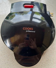 Cooks Professional Electric Pie Maker 2-Compartment Non-Stick 800W Black