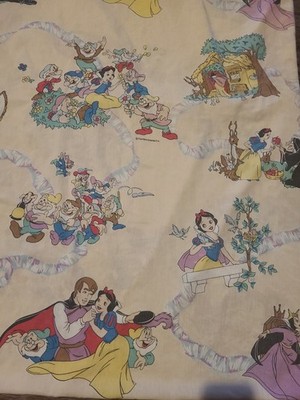 Vintage Twin Fitted Sheet Walt Disney Co.  Snow White and the Seven Dwarfs 