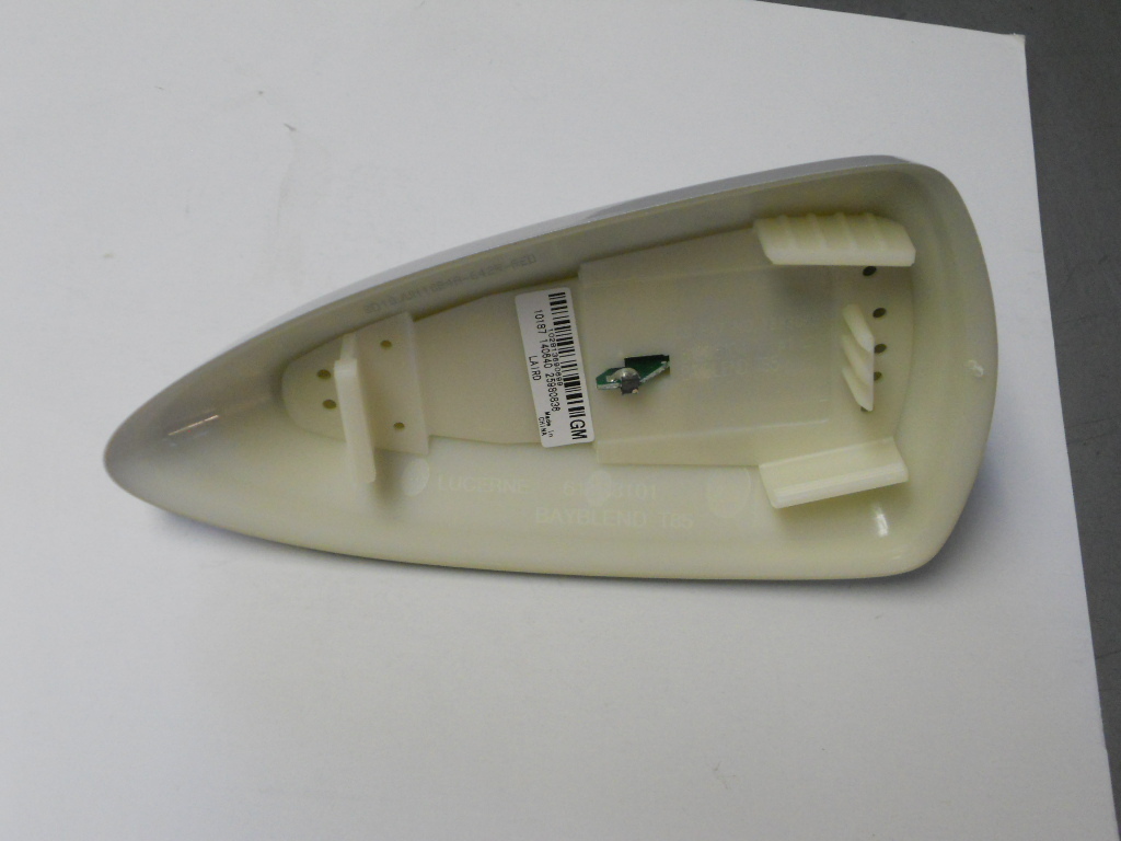 3、4、11 Cadillac DTS Buick Lucerne Shark Fin Antenna COVER White