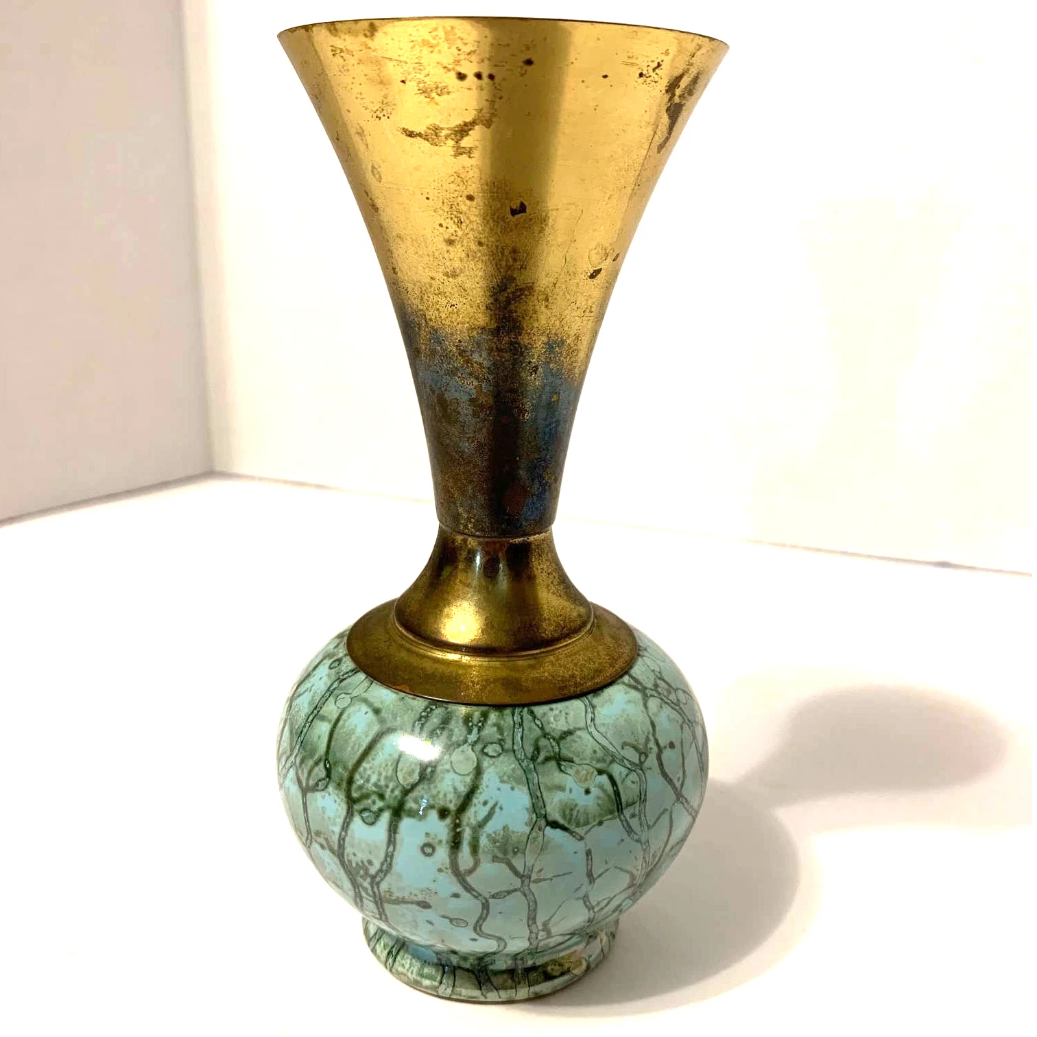 Vintage Hand Painted MCM Ceramic and Brass Delft Bud Vase Holland Marked
Opens in a new window or ta