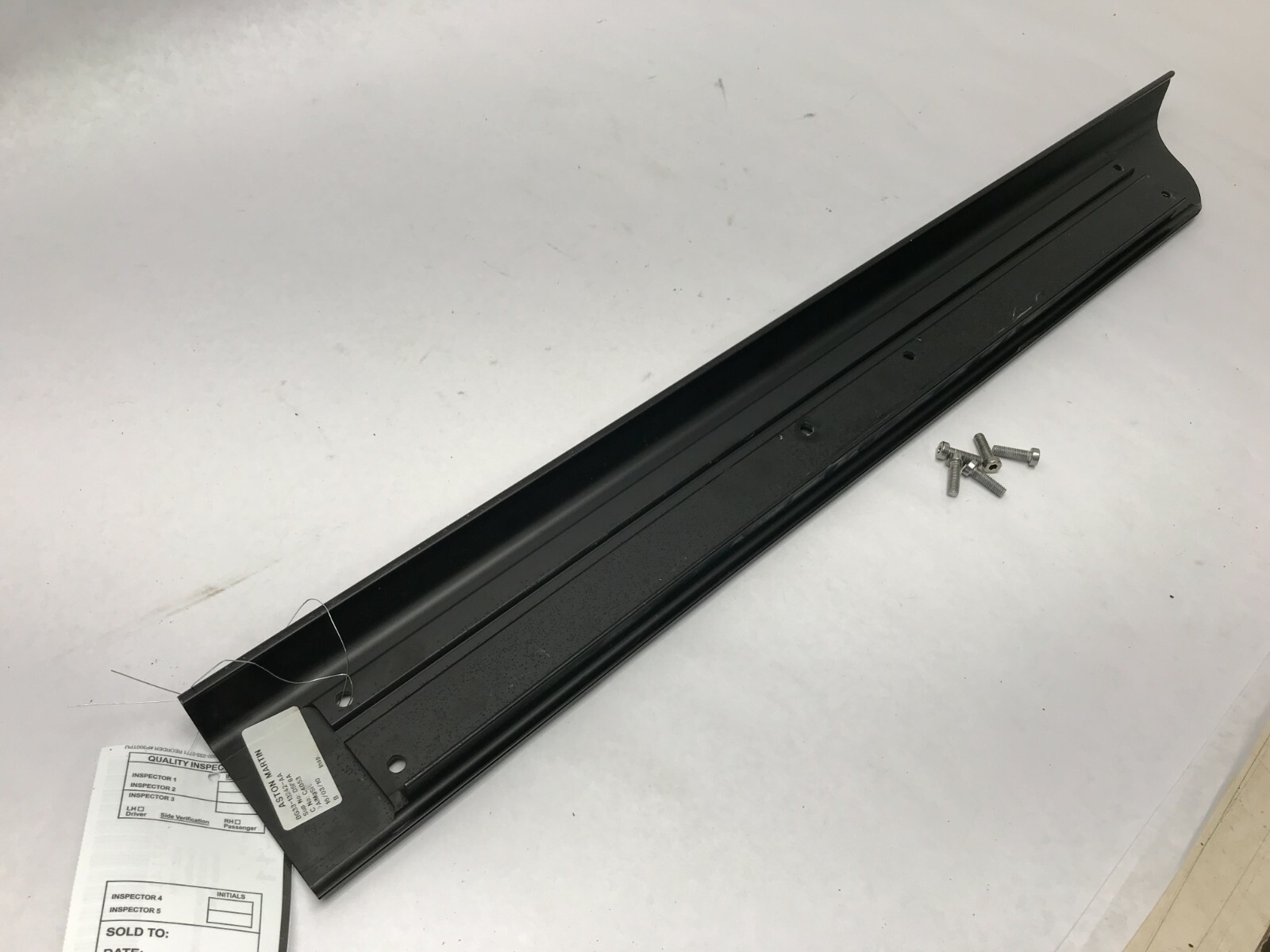 07-16 ASTON MARTIN V8 VANTAGE DOOR SILL RIGHT PASSENGER SIDE OEM 