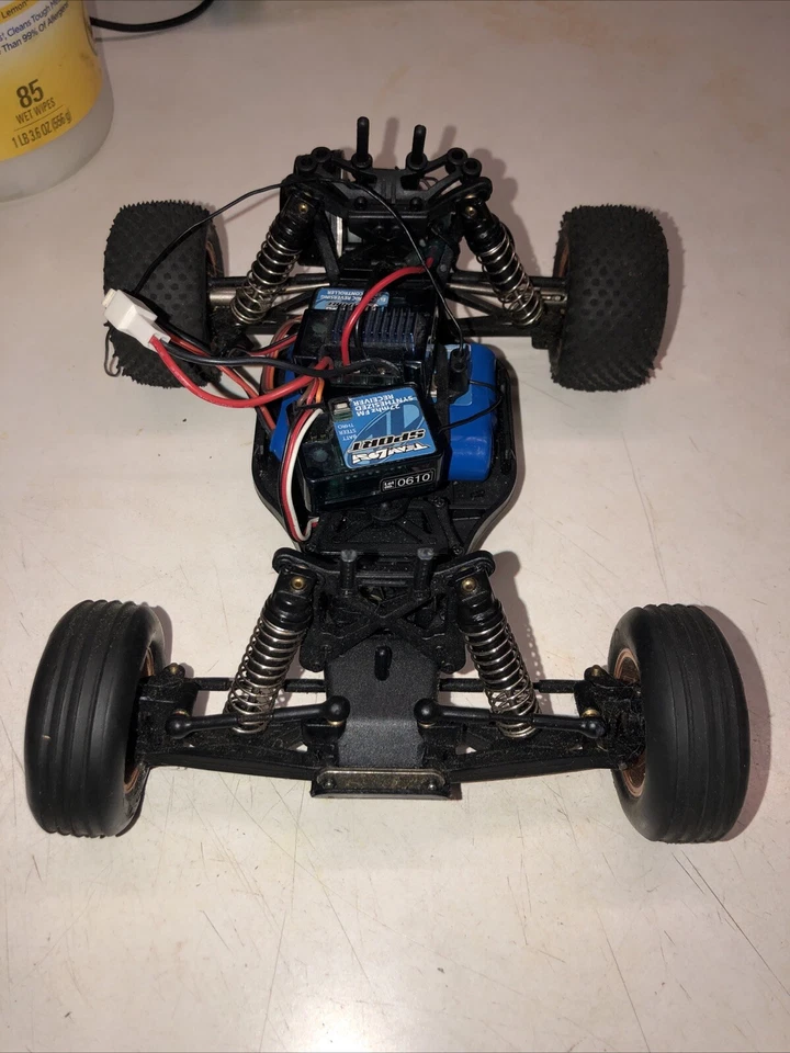 Team Losi Sport 迷你滚轮底盘零件带 ESC 无遥控器 01 — 第 3/4 张图片