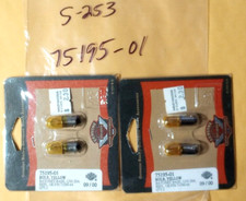 Harley-Davidson Accessory Yellow Bayonet Bulb .20A Lot of 2    75195-01  (S-253)