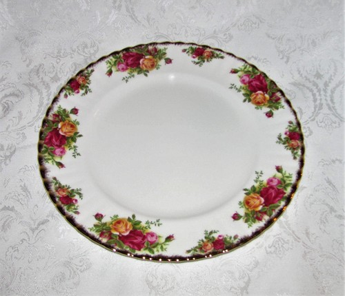 Vintage Royal Albert Old Country Roses Dinner Plate - Picture 2 of 4