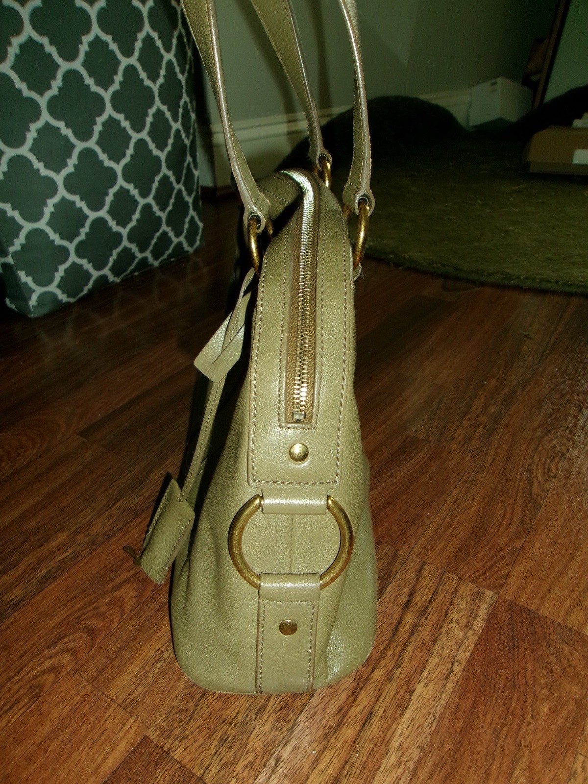 Borsa musa YSL saint laurent 2012 beige vernice pelle con cartellino originale d'autore