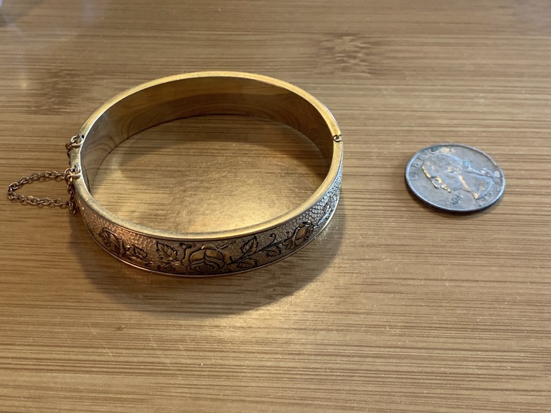 VINTAGE ANTIQUE ETCHED ENAMEL ROSE HAYWARD GOLD FILLED BANGLE BRACELET HINGE
