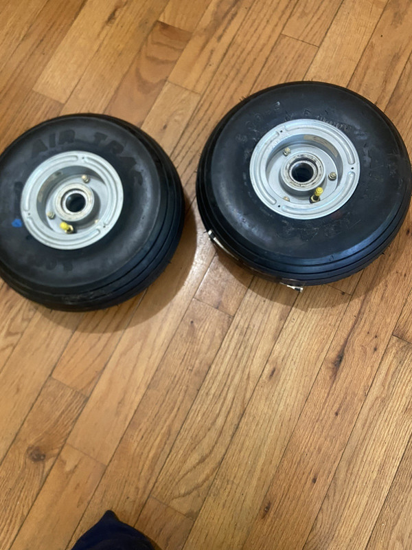 Airtrac 5.00-5  6 Ply Tires & Tubes & Wheel Assemblies Pair 10-738E