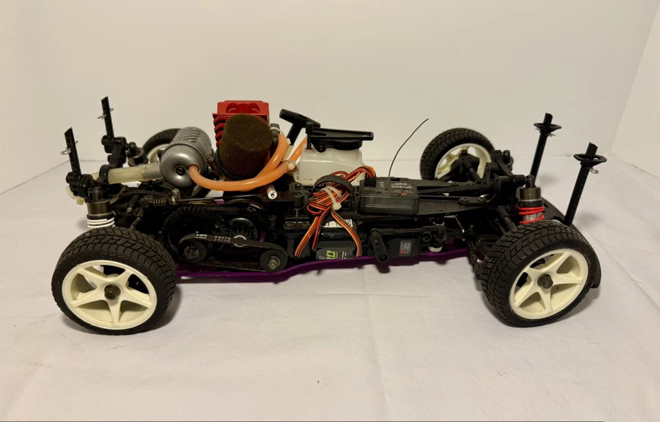 HPI Nitro RS4 Remote Control Car_Orange Mustang Chassis_Spektrum Remote Charger - Image 2 of 4
