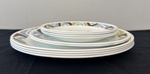Corning Corelle Squared Pattern Vitelli~10 Plates~4-10.25”~2-8.5”~4-6.5”