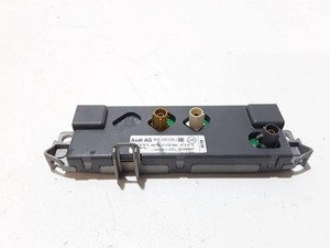 AUDI A4 8K2, B8 Antennenverstärker  8K5035225 2.00 Diesel 103kw 2009 32043690