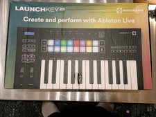 Novation Launchkey Mini 25 MK4 25-key Keyboar...