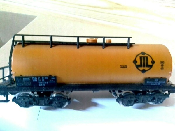 Piko 5/6424-017 H0,  DR vagón tanque ZZ 51,Petroquímico,Doble eje, DC
