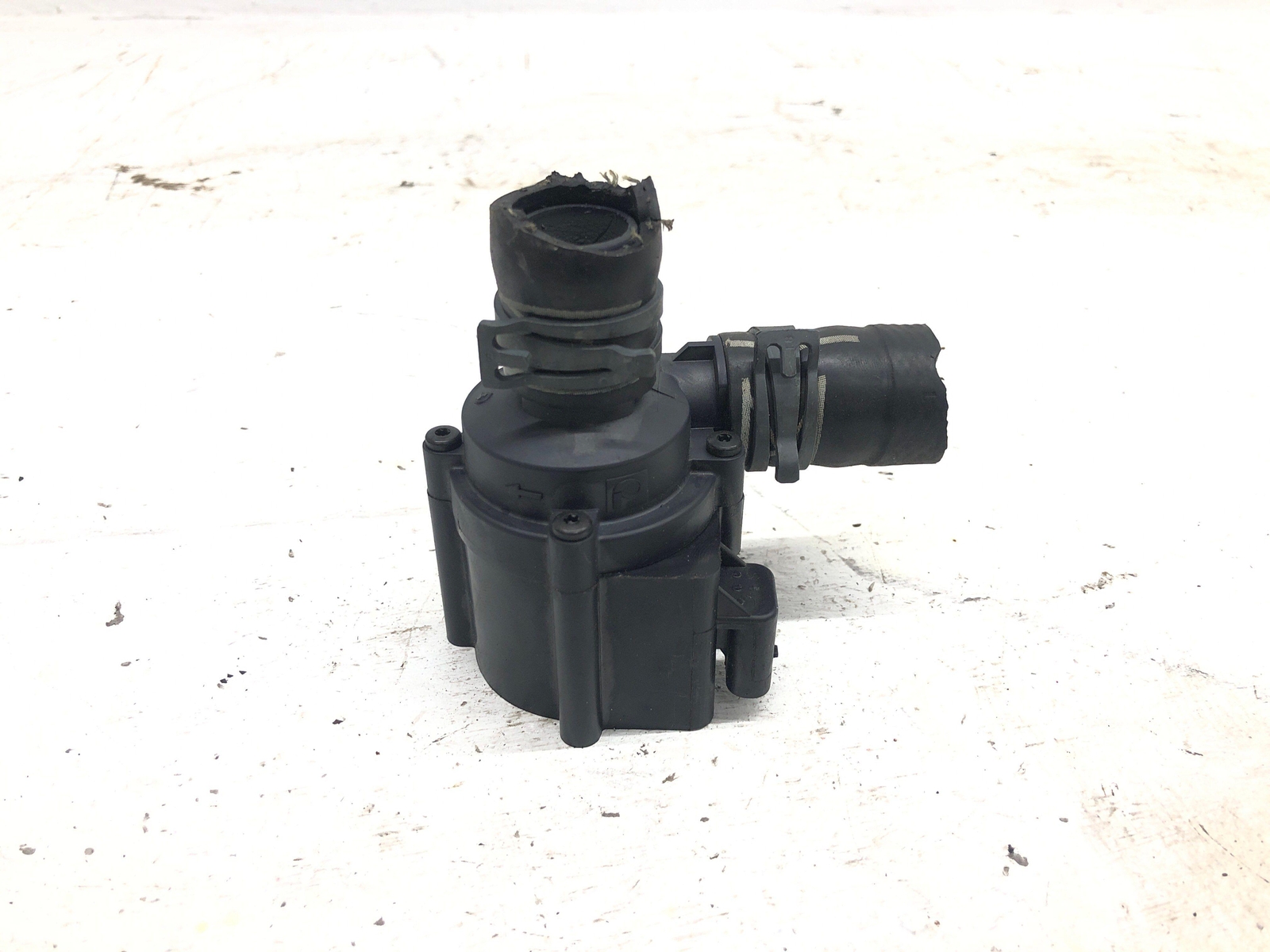 2016-2020 BENTLEY BENTATGA W12 ELECTRIC AUXILIARY COOLANT WATER PUMP 5Q0965561B