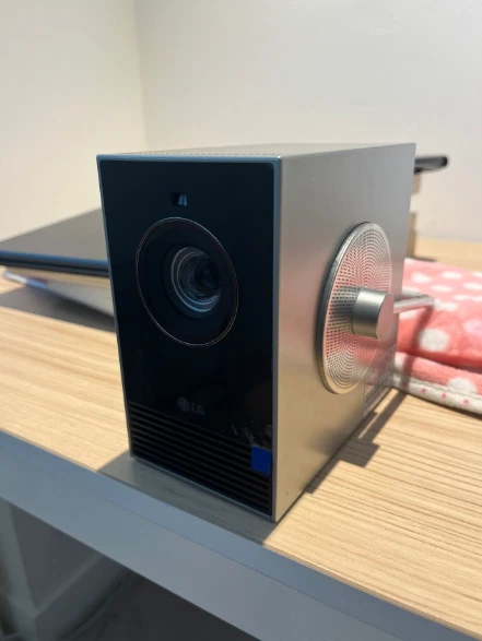 LG CineBeam Qube HU710PB 4K UHD RGB Laser Projector 120" 500 ANSI Home Theater - Image 2 of 4