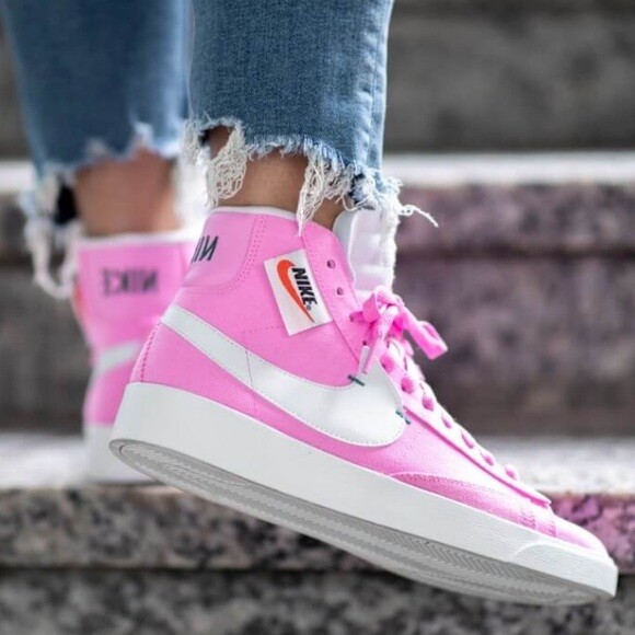 nike rebel mid