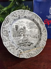 The Spode Archive Collection Traditions Series Castle by Spode 10.5" Black Plate