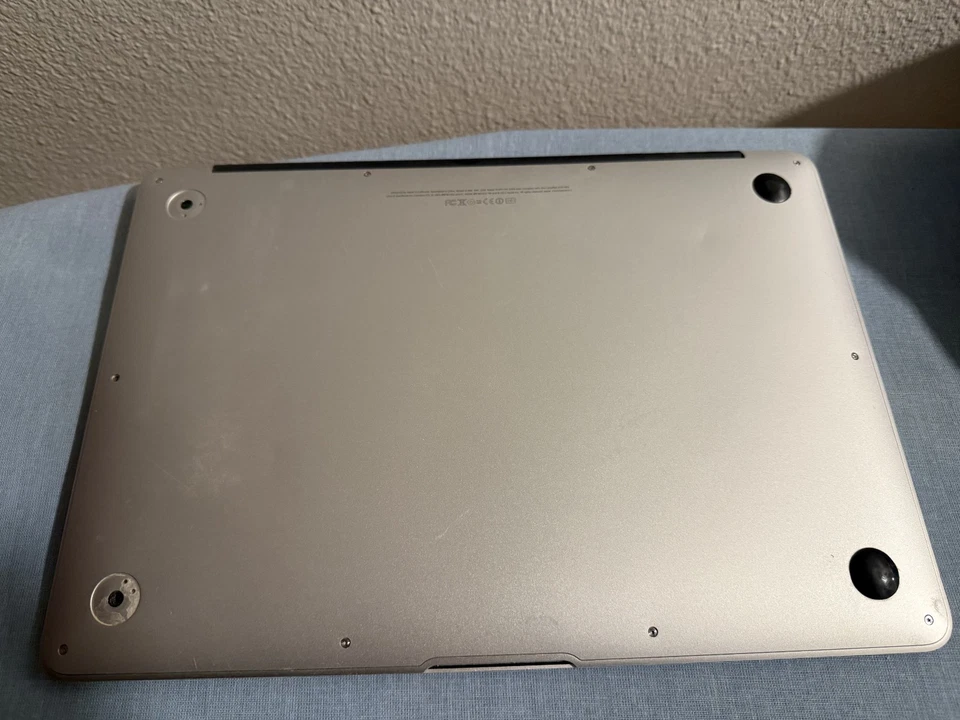 Macbook Air 13" Mid 2012 A1466 - Image 4 of 4