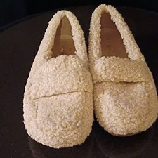 Vionic Ivory Faux Fur Women's Slip-On Slippers Comfort Closed Toe Winter