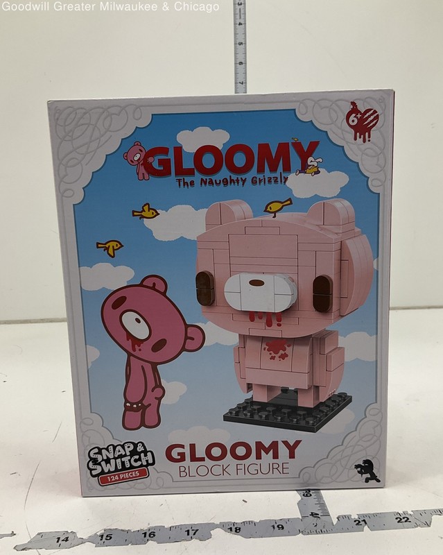 IOB Gloomy the Naughty Grizzly Snap & Switch Block Figure