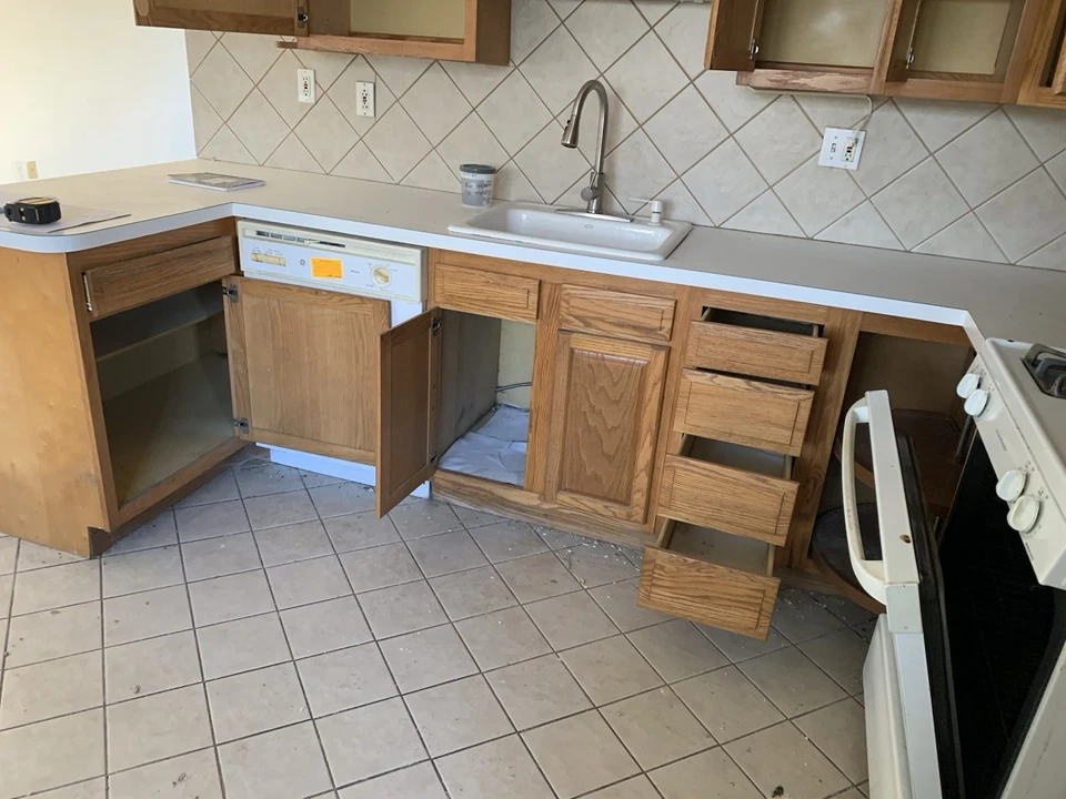 Armarios de cocina con electrodomésticos completos Foto 4 de 4