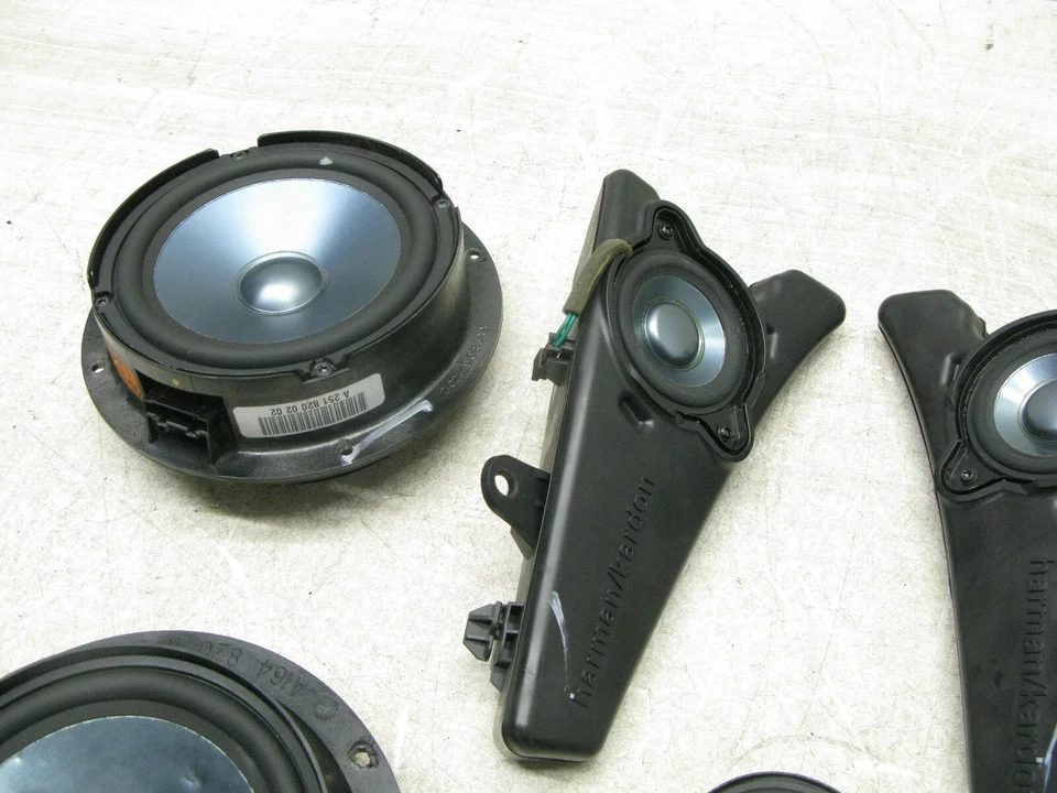 06-09 JUEGO ALTAVOCES PUERTA DELANTERA Y TRASERA IZQUIERDA Y DERECHA MERCEDES W251 R350 R500 05042 Foto 4 de 4