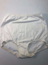 Vintage JCPenney Soft Skins Cream Panties Sz XL Style 3793