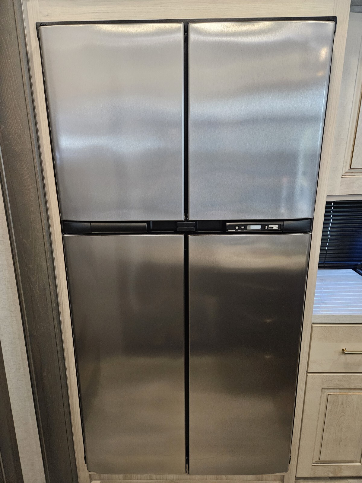 Norcold 18 Cu Ft. Polar Max RV Refrigerator 2118SST eBay