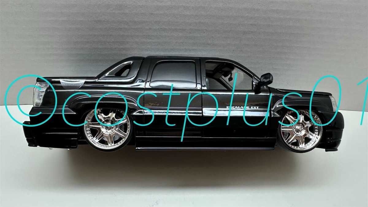 SCALE 2002 CADILLAC BROWN ☆ SUGARサン専用 Golden Cadillac 4102 Battery Operated Gear Shift Car Bandai