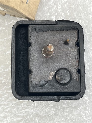 Ford EL Engine Mount x 1 6 Cyl P/N EL 6838 A Nos Ford - Picture 13 of 15