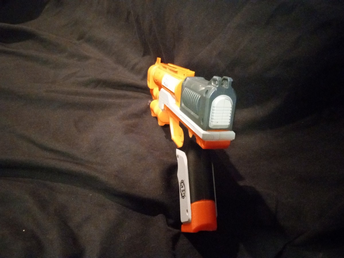 Nerf Zombie Strike トイガン オレンジ/イエロー Amazon.com: Nerf Zombie Strike Hammershot Blaster, Pull-Back