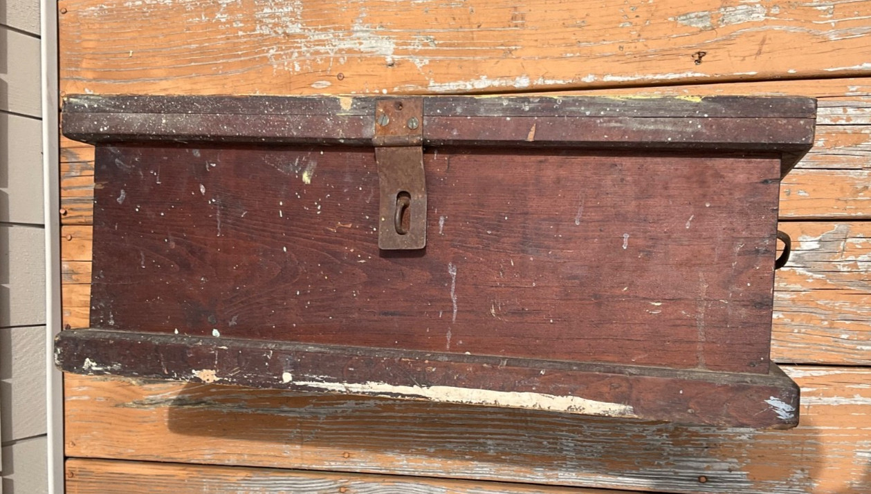 Vintage Wood Foot Locker Carpenter's Toolbox Chest Trunk
