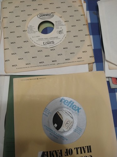 Lot of (30) Country 45's -Unplayed . Shania Twain,Waylon Jennings,The Lowes &Mor - Picture 10 of 17
