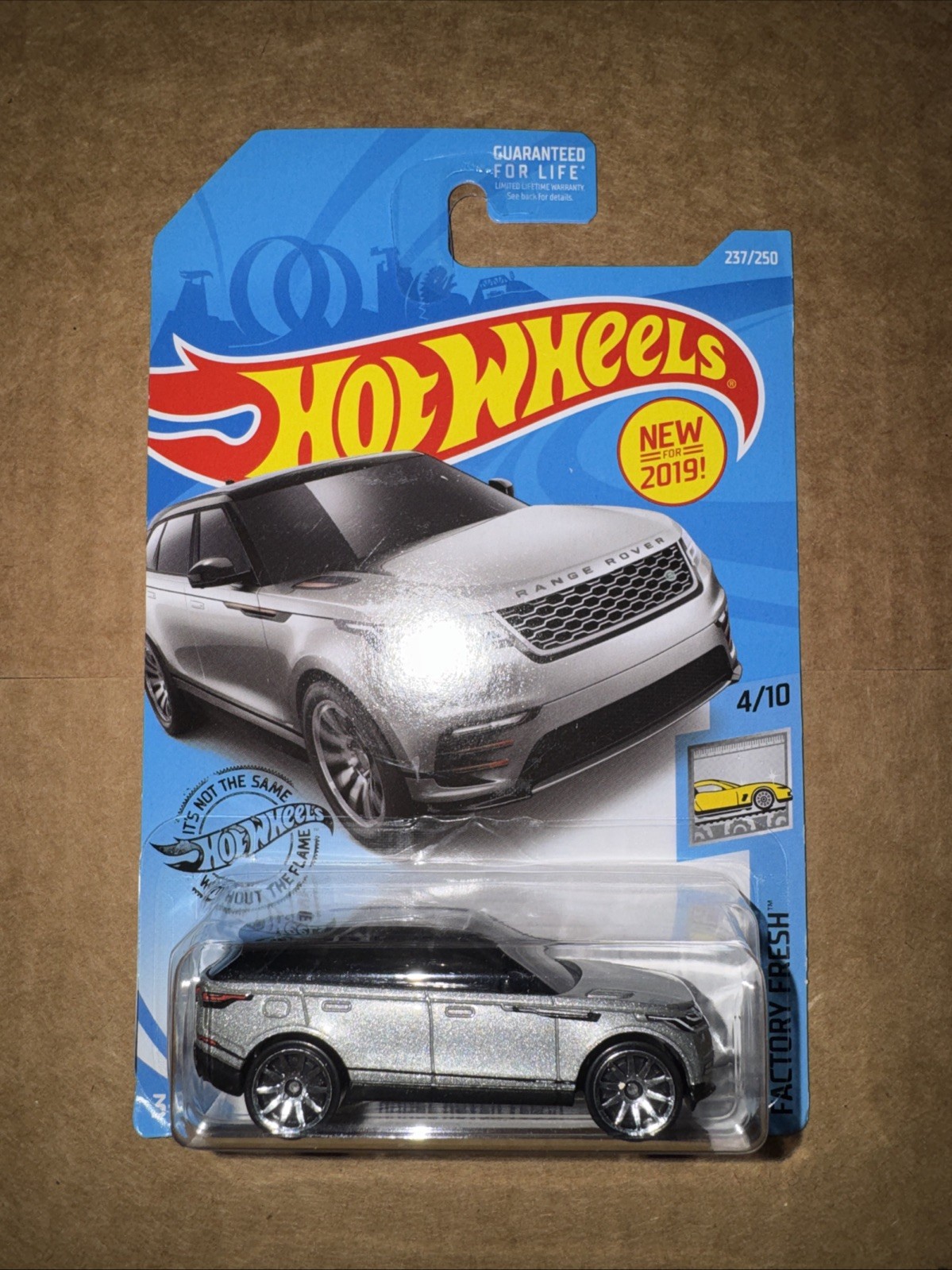 Hot Wheels: Factory Fresh - Range Rover Velar