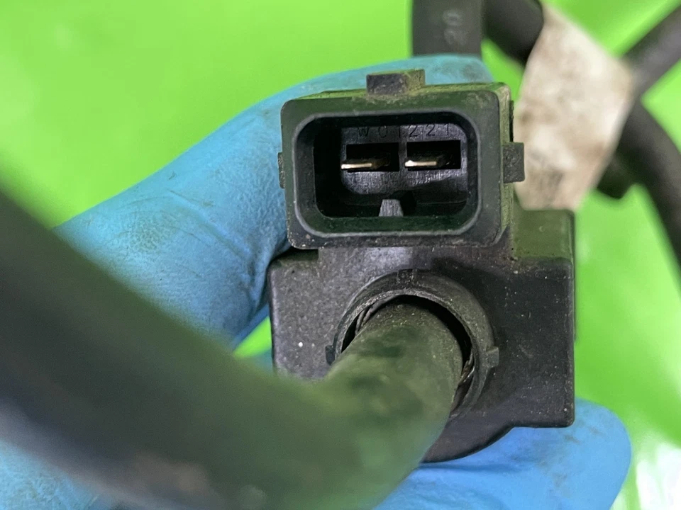 LAND ROVER DEFENDER L663 VACUUM BOOST SOLENOID VALVE 3.0 DIESEL 2020-2025 - Image 4 of 4