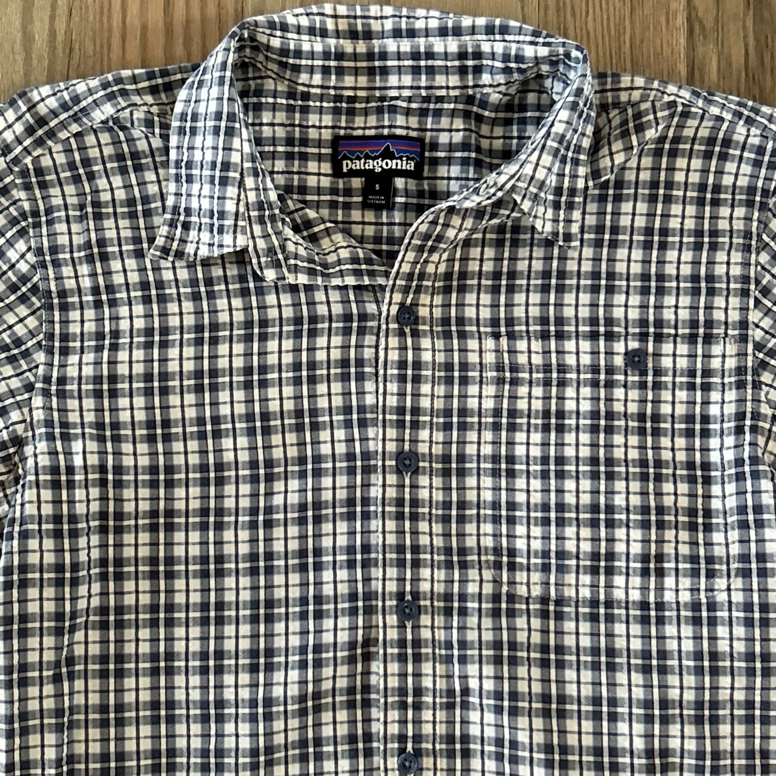 Patagonia Shirt Mens Small Blue Plaid Back Step Button Up Outdoors HIking