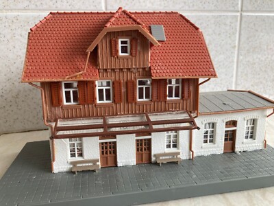 Pola Bahnhof Schönweiler fertig montiert, sofort einsatzbereit HO/OO