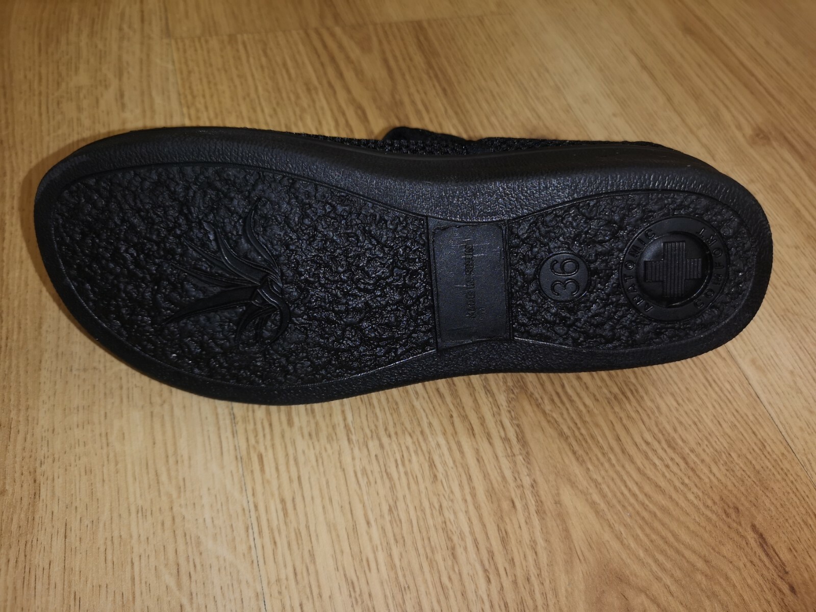 Celia Ruiz Wide Fit Touch Fastening Slippers - Breathable Mesh, Adjustable Strap, UK Size 7 Black