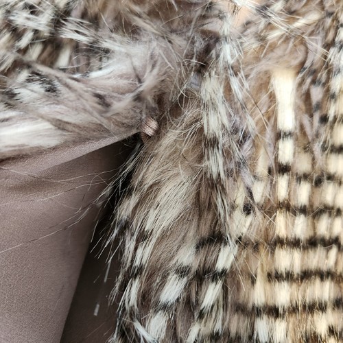 Olive + Oak Gray Taupe Faux Ostrich Feather Fur Vest Women's Size Medium BOHO - Picture 17 of 19