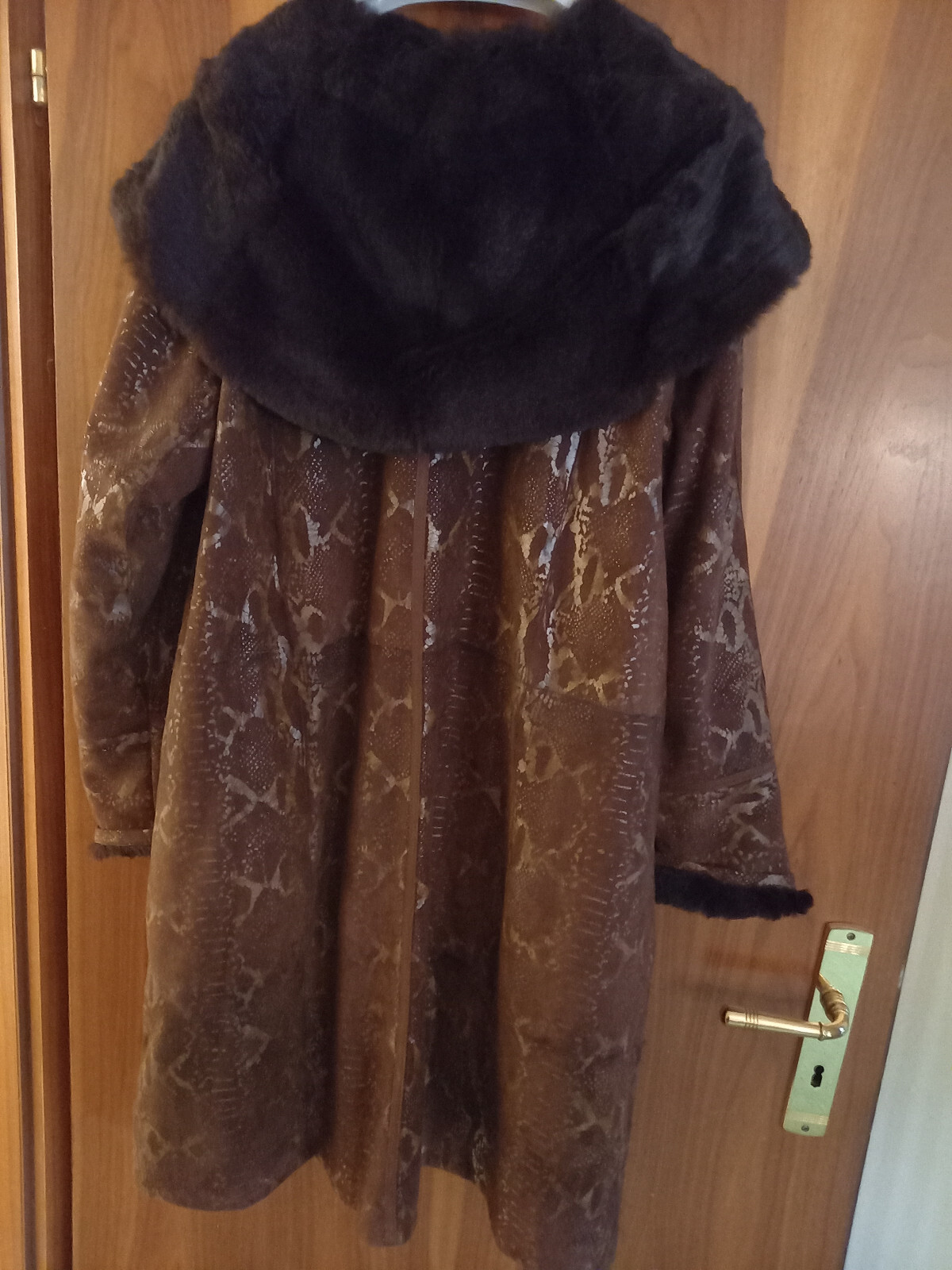 Damenmantel Mit Fell An Den Taschen J1211 Schwarz M
